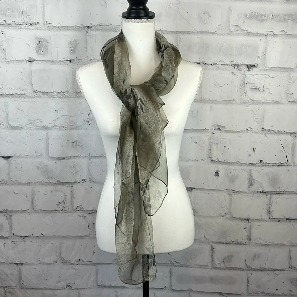 100% Silk Unbranded Floral Pattern Scarf Brown Black